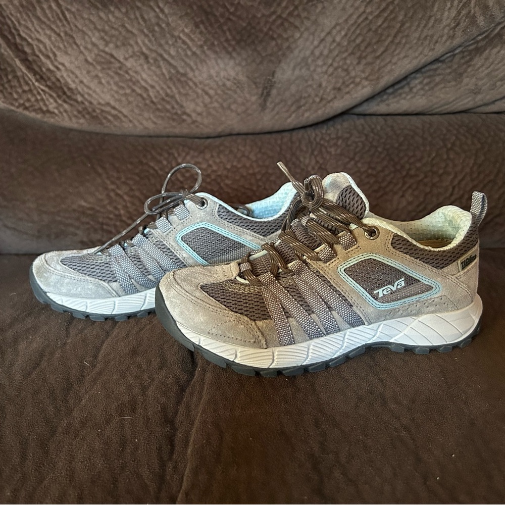 Teva TIDE Seal Waterproof Athletic Shoes w/ MUSH Infused Insoles, women’s size 7